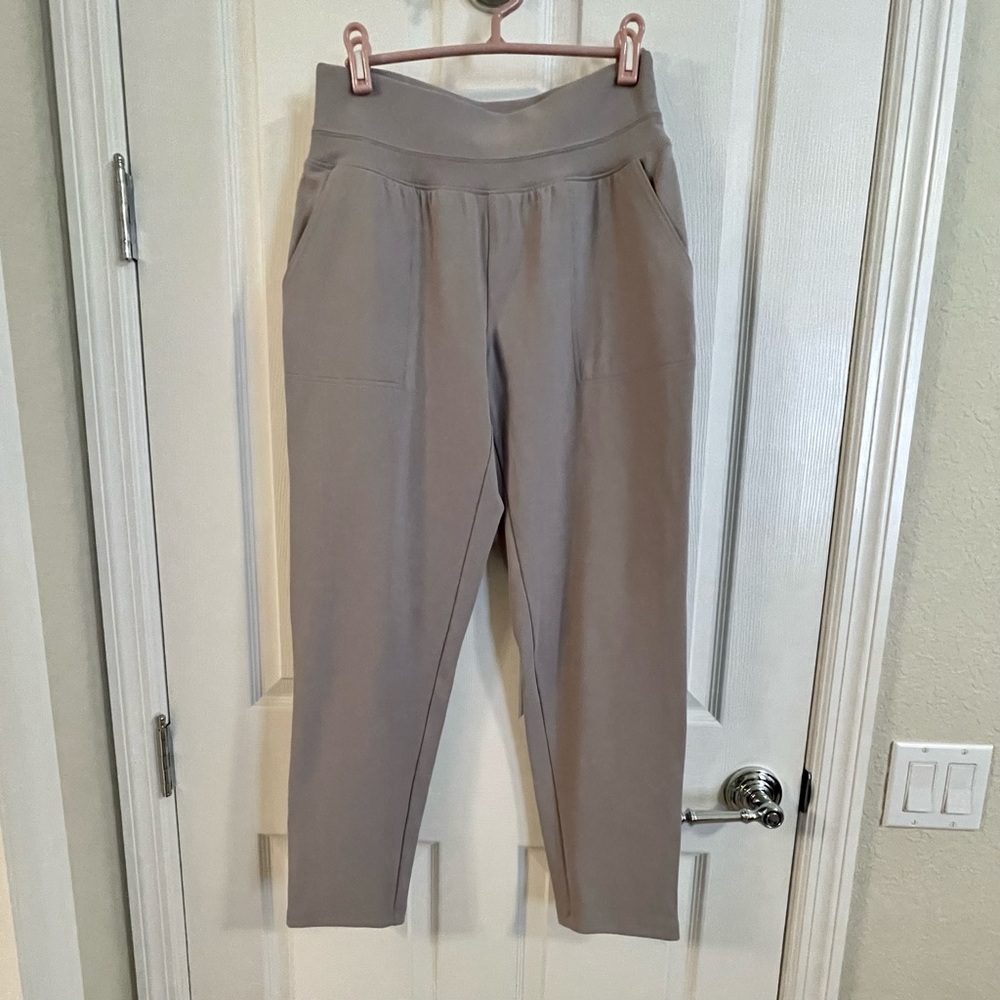 Stylus casual stretch pants gray women’s size Small NWT
